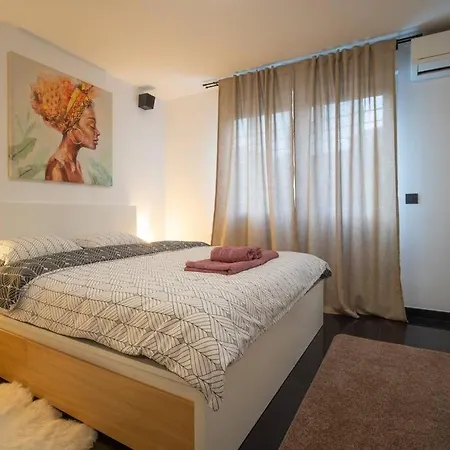 Hesa- 4 Star * Rijeka